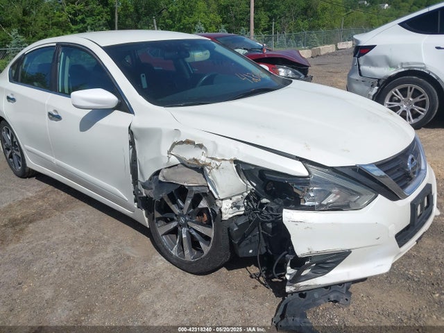 1N4AL3AP8GC271119 Nissan 2016