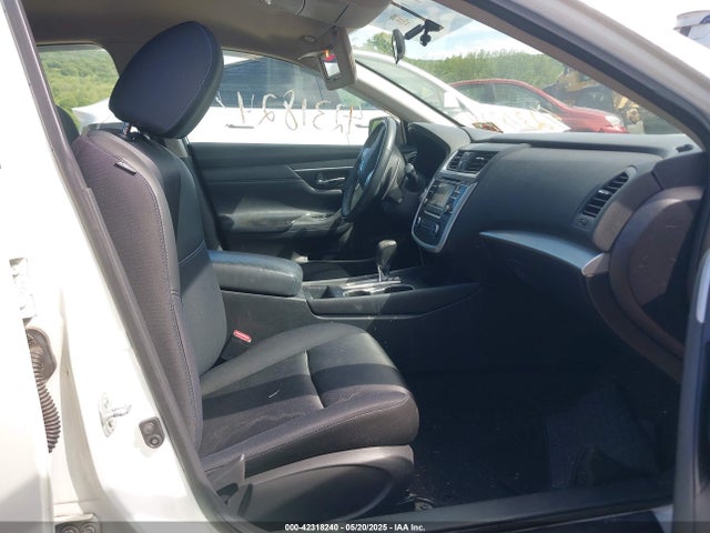 1N4AL3AP8GC271119 Nissan 2016
