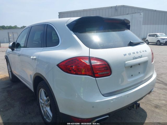 2013 PORSCHE CAYENNE WP1AB2A20DLA86634 Photo 2