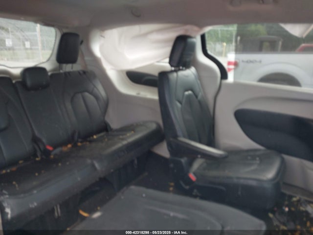 2C4RC1BG2HR794726 Chrysler Pacifica Touring-l