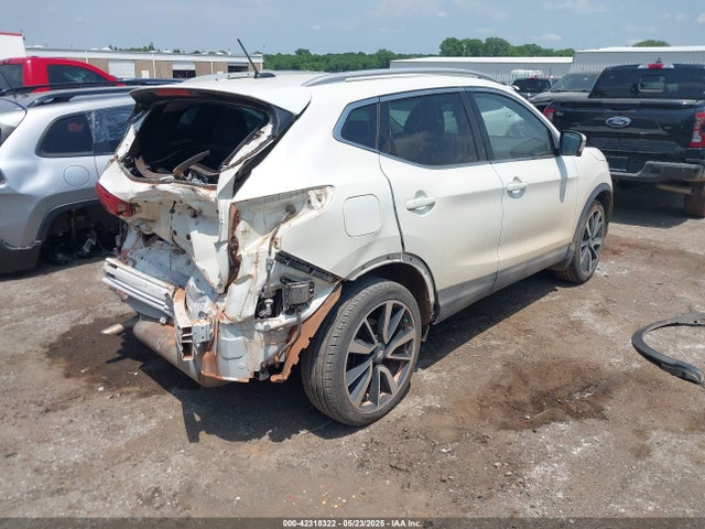 JN1BJ1CR7HW133565 Nissan ROGUE SPORT
