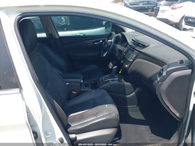 JN1BJ1CR7HW133565 Nissan ROGUE SPORT