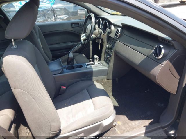 2007 FORD MUSTANG 1ZVFT80N675242314 Photo 4