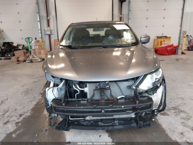 JN1BJ1CR0KW622364 Nissan Rogue Sport S
