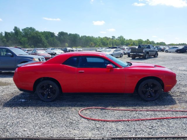 2C3CDZAG7FH733852 Dodge Challenger Sxt