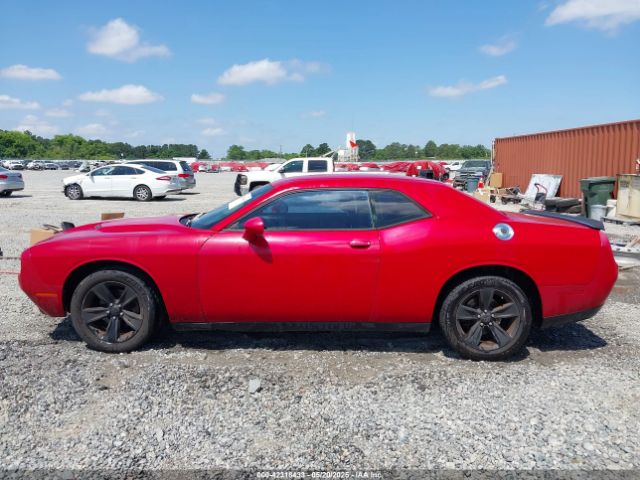 2C3CDZAG7FH733852 Dodge Challenger Sxt