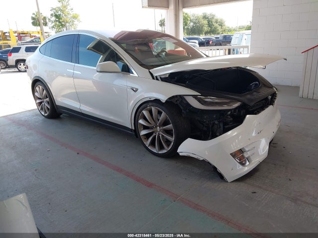 2017 TESLA MODEL X 5YJXCAE28HF053726 Photo 0