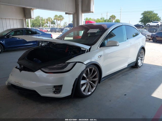 2017 TESLA MODEL X 5YJXCAE28HF053726 Photo 1