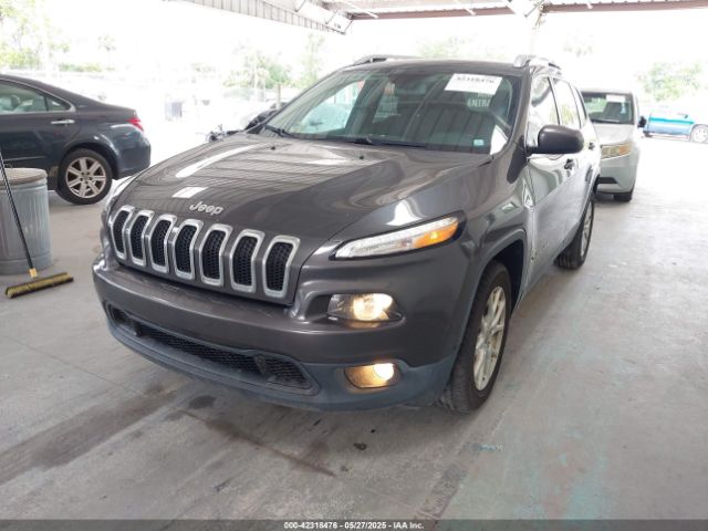 1C4PJLCB6GW247945 Jeep Cherokee Latitude