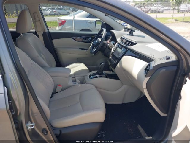 JN1BJ1CP3HW003717 Nissan Rogue Sport Sl