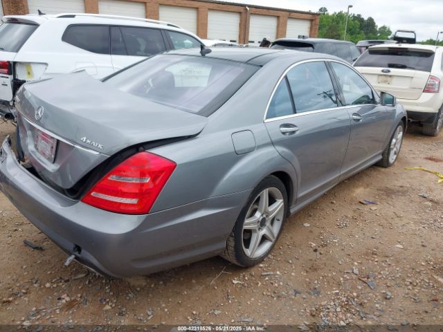 2011 MERCEDES-BENZ S 550 WDDNG8GB8BA366802 Photo 3