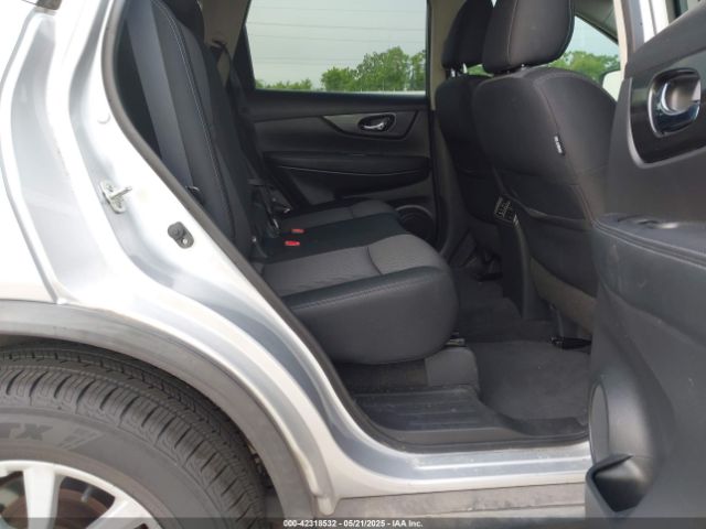 2018 NISSAN ROGUE KNMAT2MTXJP619368 Photo 7