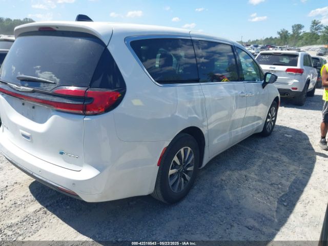2024 CHRYSLER PACIFICA HYBRID 2C4RC1S72RR117788 Photo 3