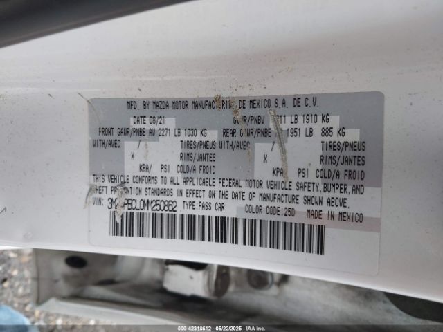 2021 MAZDA MAZDA3 3MZBPBCL0MM250862 Photo 8
