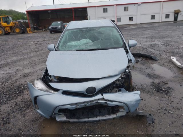 JTDZN3EUXGJ053220 Toyota Prius V Five/four/three/two