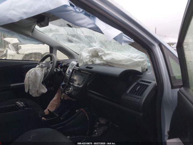 JTDZN3EUXGJ053220 Toyota Prius V Five/four/three/two
