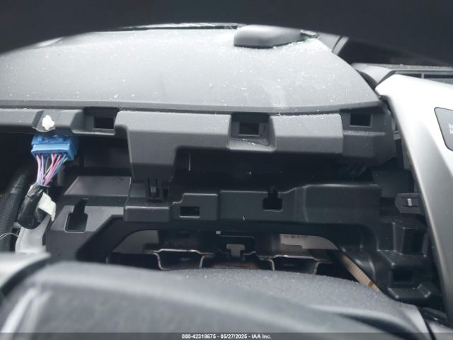 JTDZN3EUXGJ053220 Toyota Prius V Five/four/three/two