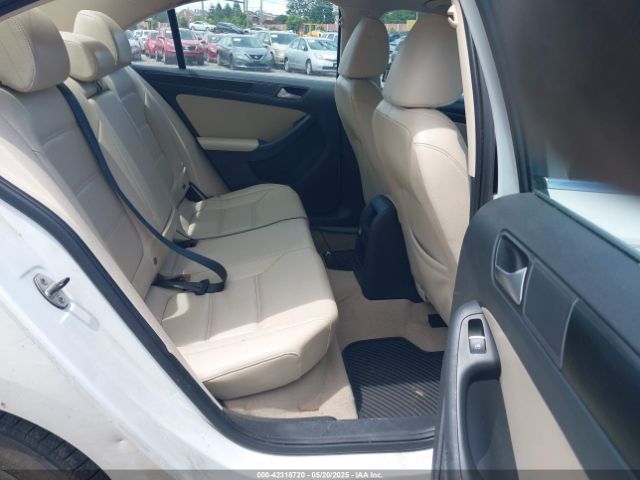 3VWD17AJ1EM336255 Volkswagen Jetta 1.8t Se