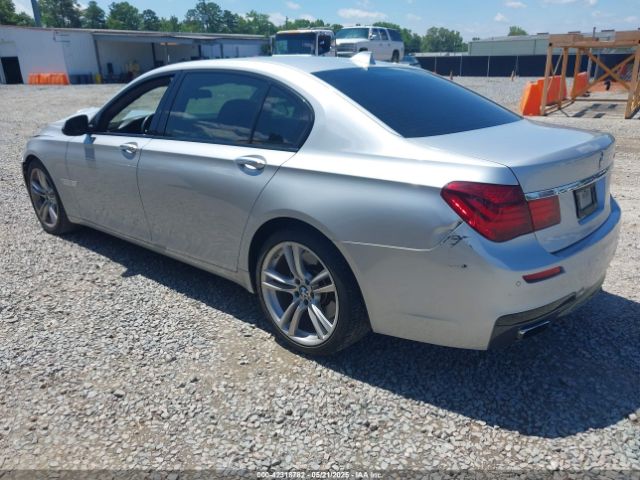 2015 BMW 750LI WBAYE8C5XFD781635 Photo 2