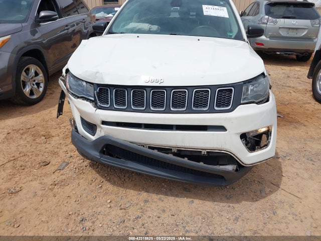 3C4NJCAB0JT471302 Jeep Compass Sport Fwd