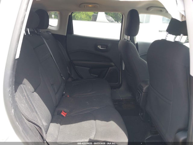 3C4NJCAB0JT471302 Jeep Compass Sport Fwd