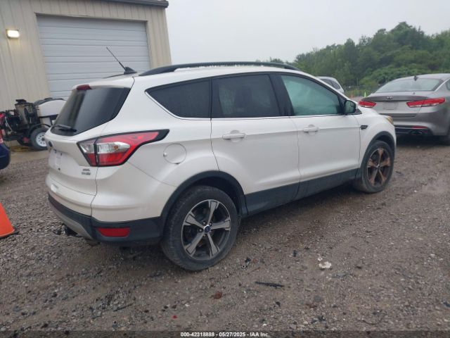 1FMCU9HD3JUB78696 Ford ESCAPE SEL