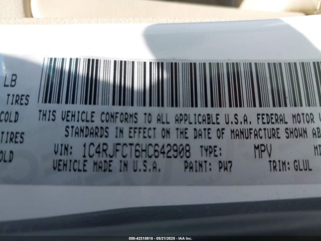 1C4RJFCT6HC642908 Jeep Grand Cherokee Overland 4x4