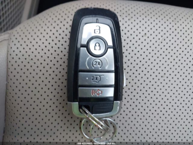 1FMCU9H68LUB16781 Ford ESCAPE SEL