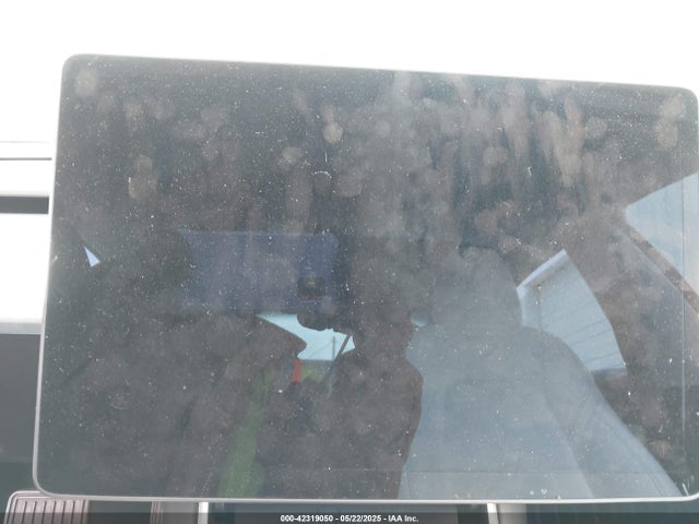 5YJ3E1EB6KF195475 Tesla MODEL 3