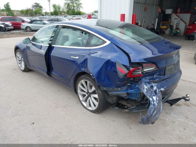 2019 TESLA MODEL 3 5YJ3E1EB6KF195475 Photo 2