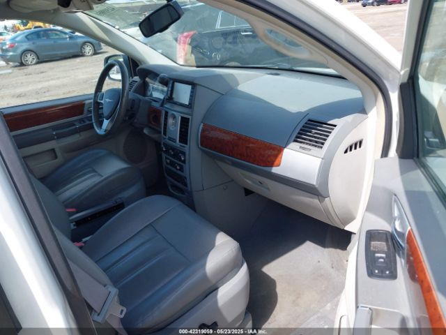 2009 CHRYSLER TOWN & COUNTRY 2A8HR54129R635760 Photo 4