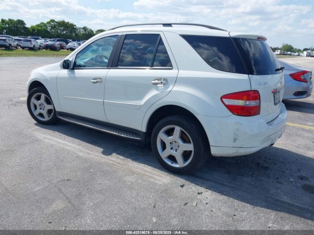 2008 MERCEDES-BENZ ML 550 4JGBB72E58A324969 Photo 2