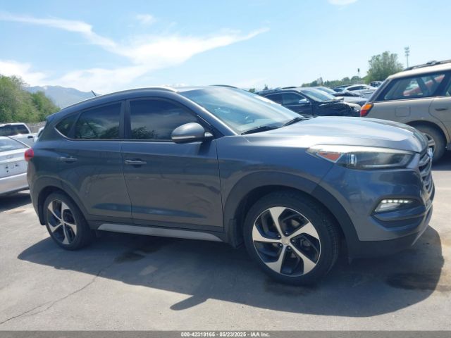 KM8J33A24HU425878 Hyundai Tucson Sport
