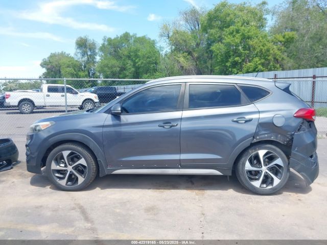 KM8J33A24HU425878 Hyundai Tucson Sport