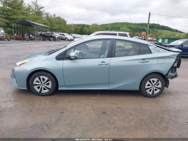 JTDKARFU6H3046026 Toyota Prius Four