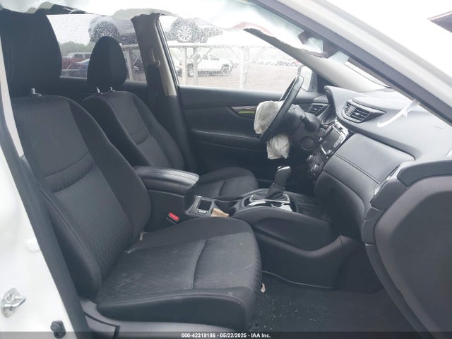JN8AT2MV4KW399142 Nissan ROGUE SV