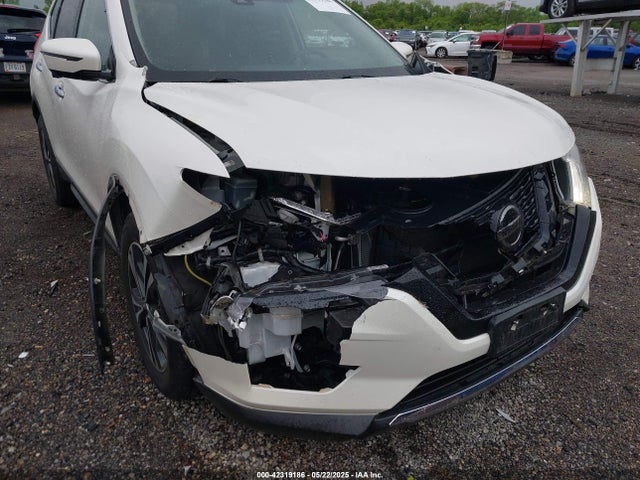 JN8AT2MV4KW399142 Nissan ROGUE SV