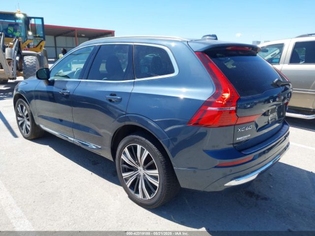 2022 VOLVO XC60 YV4L12RL9N1002850 Photo 2