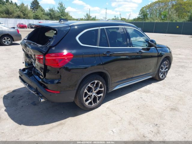 2022 BMW X1 WBXJG9C00N5U64709 Photo 3