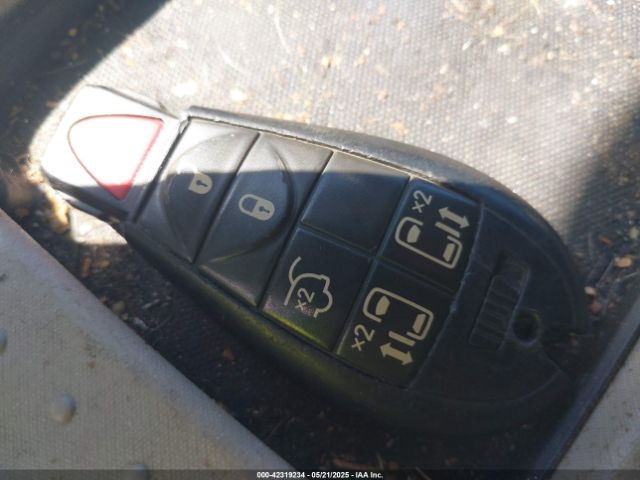 2014 CHRYSLER TOWN & COUNTRY 2C4RC1BG0ER247126 Photo 10