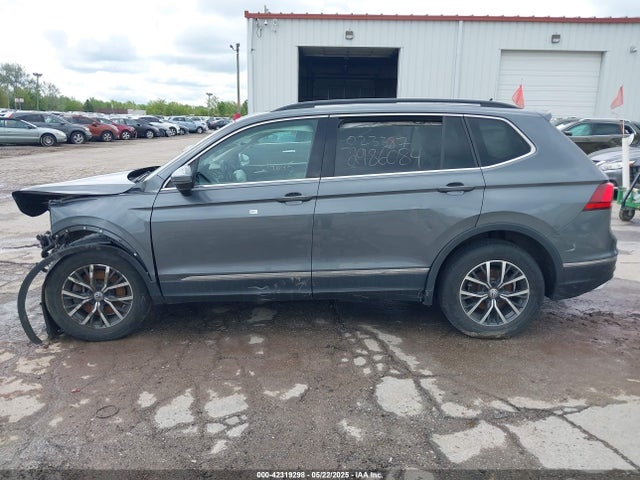 3VV2B7AX8LM044645 Volkswagen Tiguan