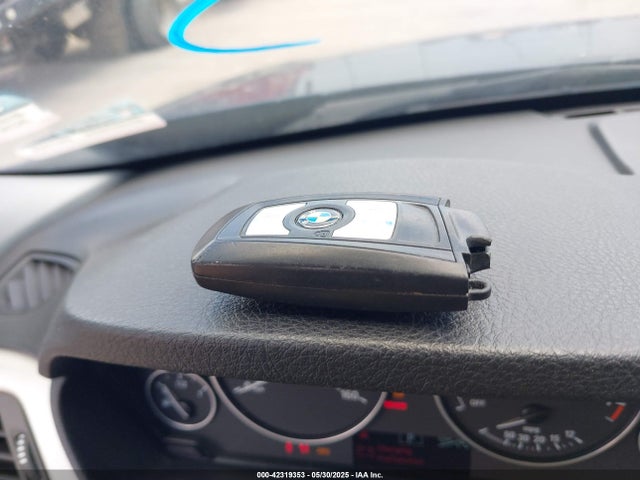 42319353 :رقم المزاد ، WBA3C3G53ENS70757 vin ، 2014 Bmw 320i Xdrive مزاد بيع