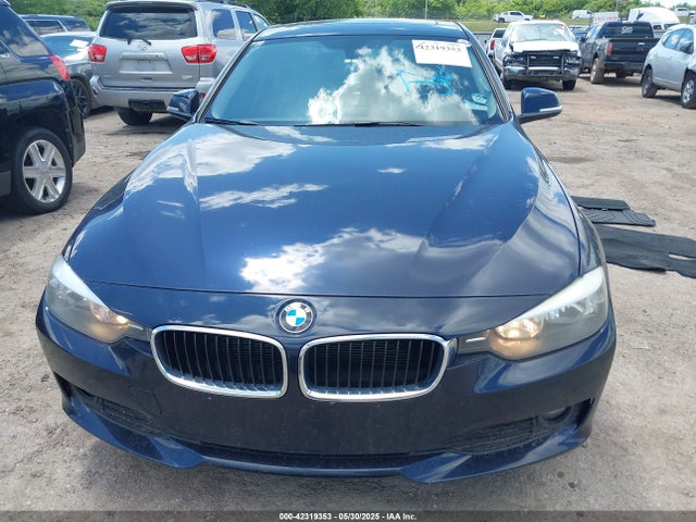 42319353 :رقم المزاد ، WBA3C3G53ENS70757 vin ، 2014 Bmw 320i Xdrive مزاد بيع