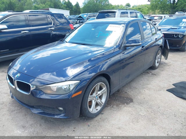 42319353 :رقم المزاد ، WBA3C3G53ENS70757 vin ، 2014 Bmw 320i Xdrive مزاد بيع