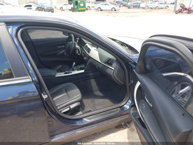 42319353 :رقم المزاد ، WBA3C3G53ENS70757 vin ، 2014 Bmw 320i Xdrive مزاد بيع
