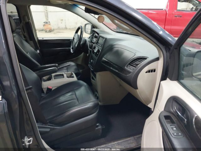 2C4RC1BG8ER138638 Chrysler Town & Country Touring
