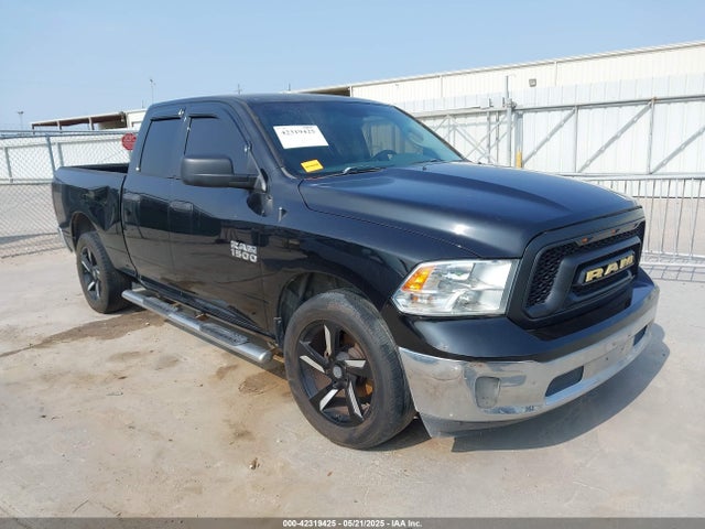 RAM 1500 Tradesman Quad Cab 4x2 6'4 Box 2018 1C6RR6FG6JS339962 главное изображение
