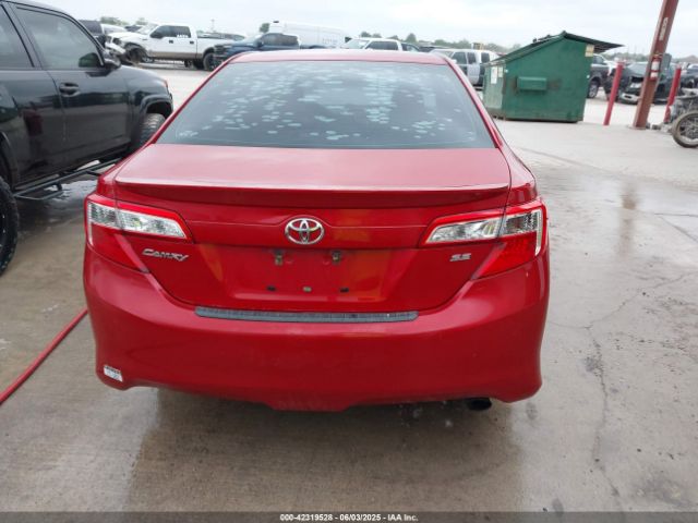 4T1BF1FK0EU762181 Toyota CAMRY SE