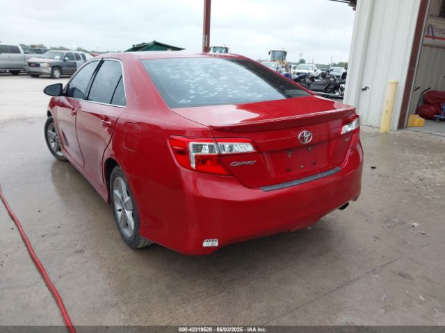 4T1BF1FK0EU762181 Toyota CAMRY SE