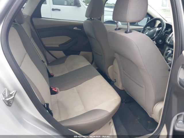 1FADP3F29EL436445 Ford FOCUS SE